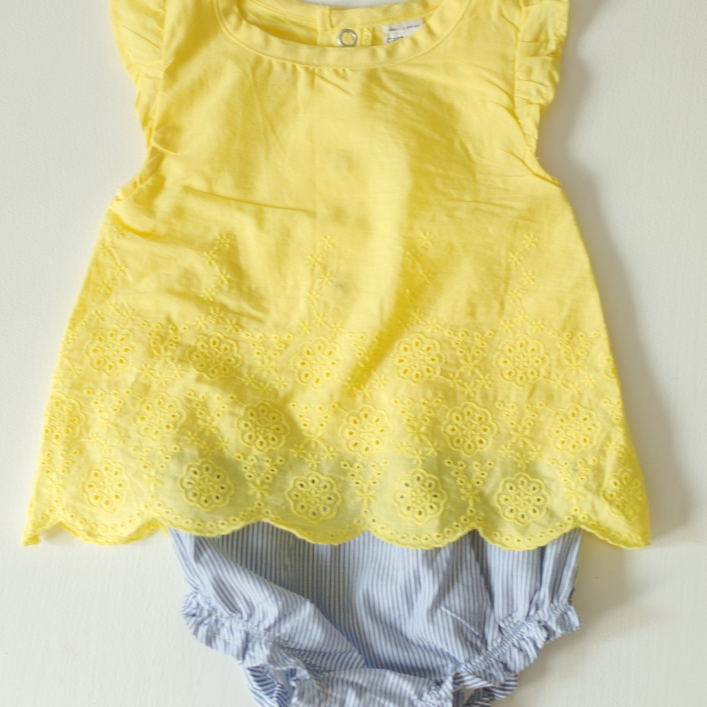 Baby girl carters romper 9M
